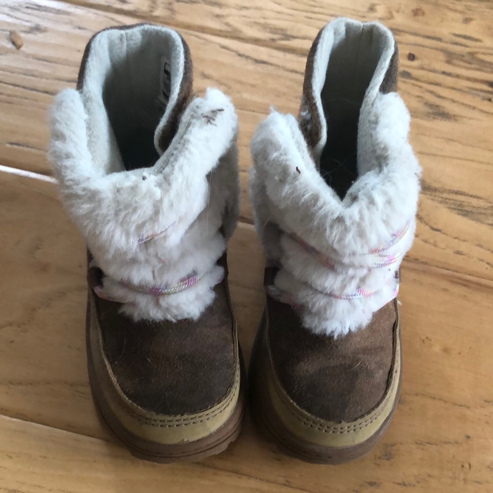 Carter’s Infant/toddler girl’s boots